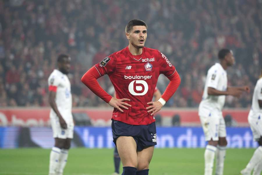Fernandez-Pardo completes Newcastle medical 