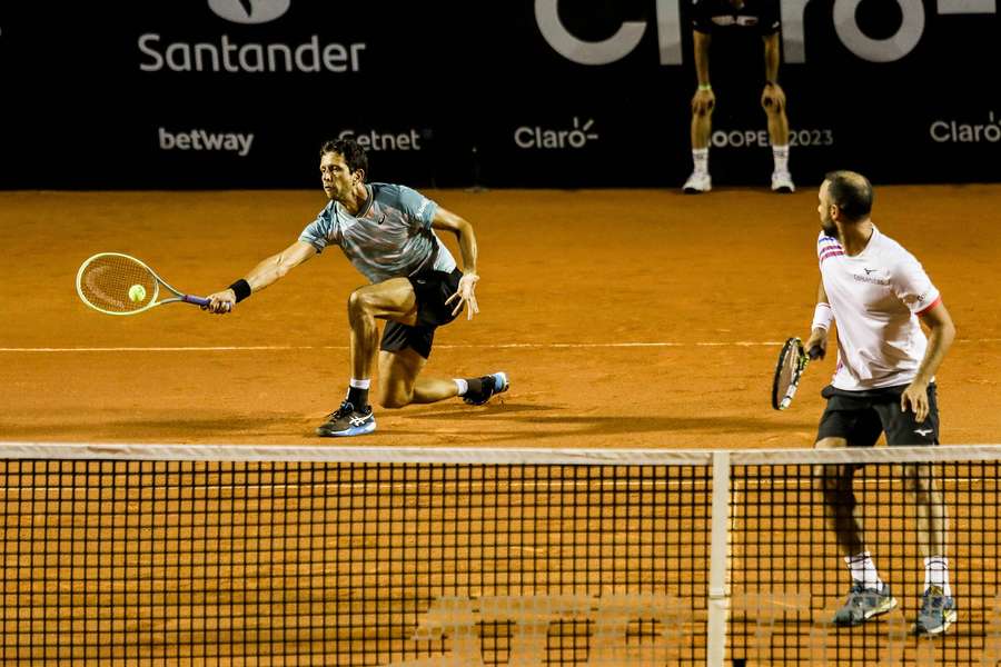 Marcelo Melo e Sebastian Cabal durante a decisão do Rio Open