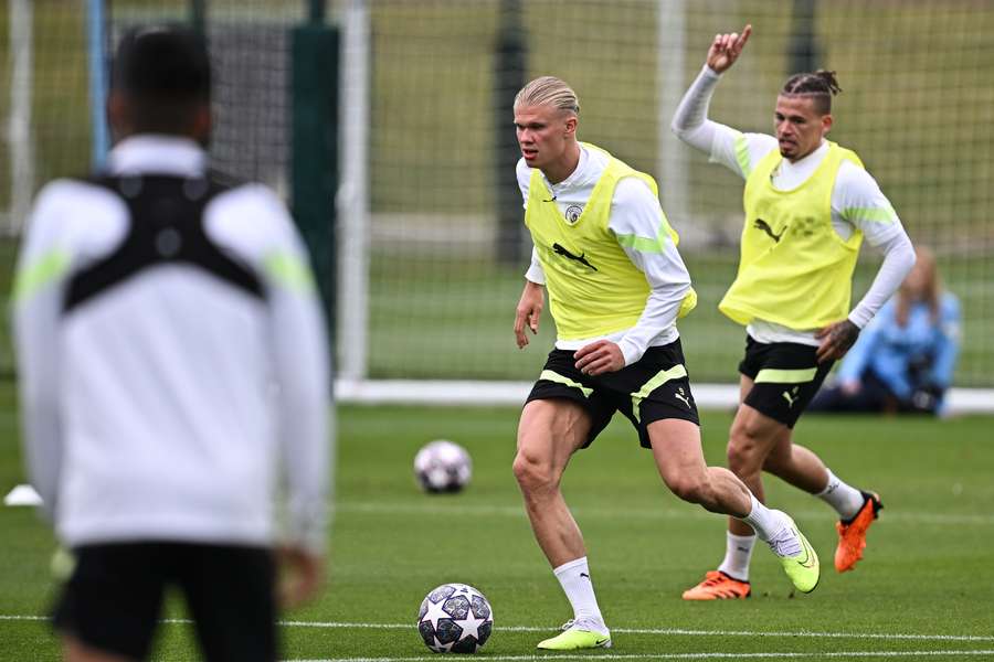 Haaland tijdens een trainingssessie met City