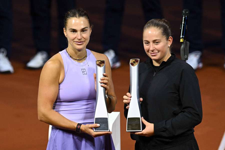 Ostapenko wygrywa w Stuttgarcie. Pogromczyni Świątek wygrała finał z Sabalenką