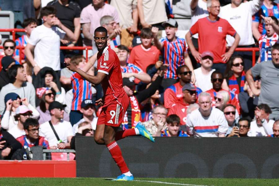 Van Dijk happy for Isak after breakthrough Liverpool goal Van Dijk happy for Isak after breakthrough Liverpool goal