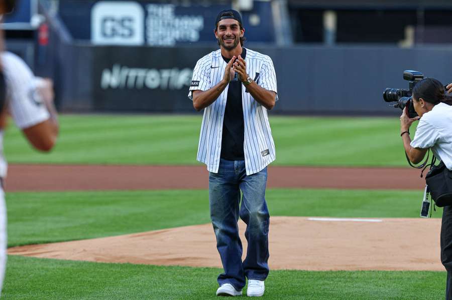 Ferran Torres fue protagonista antes de un partido de los Yankees Ferran Torres fue protagonista antes de un partido de los Yankees