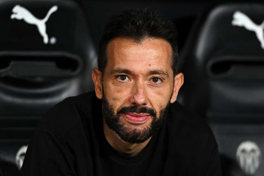 Corberán, en el banquillo del Valencia Corberán, en el banquillo del Valencia