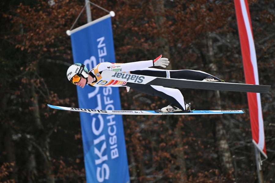 Prevc najlepszy w kwalifikacjach w Bischofshofen. Dwie polskie pary w pierwszej serii