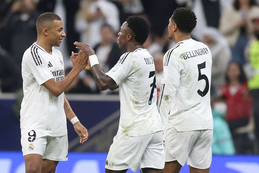 Real Madrid proti mexickému súperovi potvrdil pozíciu favorita. Real Madrid proti mexickému súperovi potvrdil pozíciu favorita.
