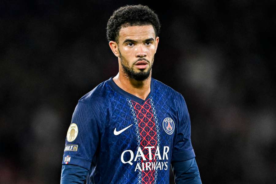 Warren Zaïre-Emery avec le PSG cette saison.