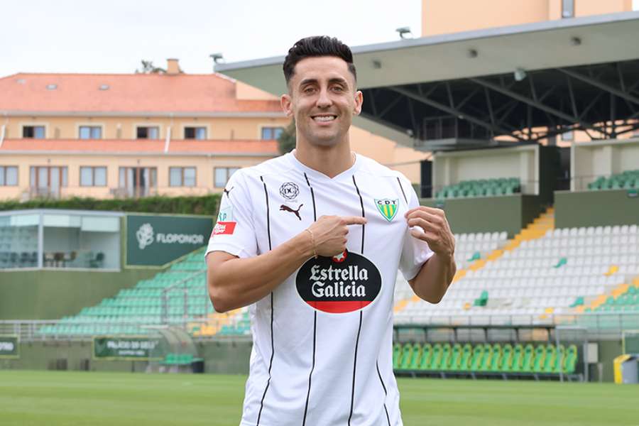 Tiago Dias assinou por duas épocas pelo Tondela Tiago Dias assinou por duas épocas pelo Tondela