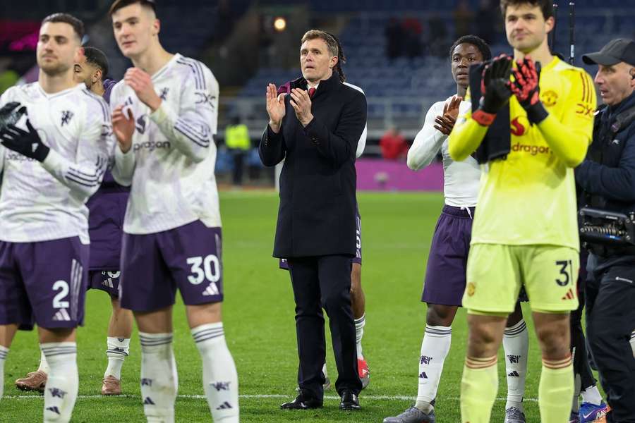 Fletcher insists Man Utd deserved more after Burnley draw Fletcher insists Man Utd deserved more after Burnley draw
