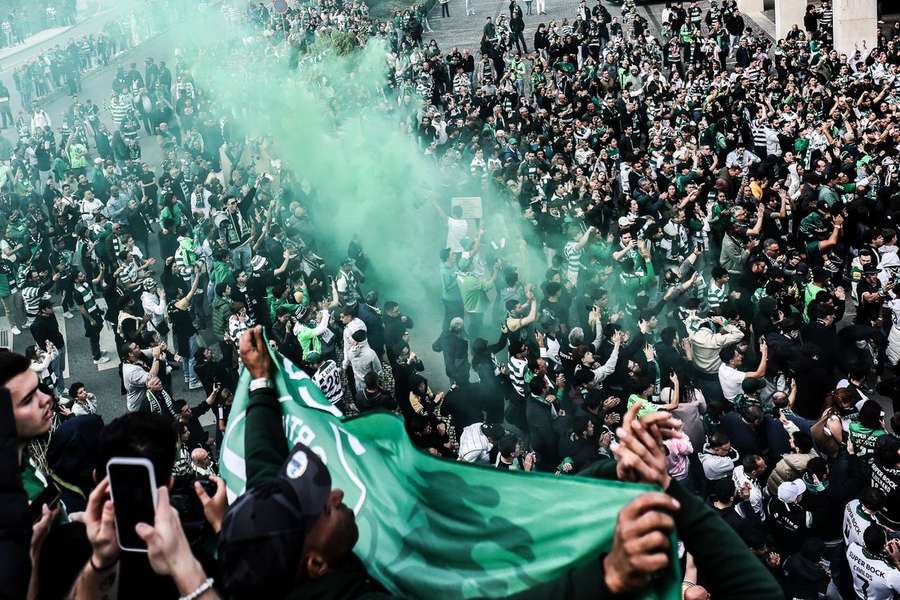 Sporting procura bicampeonato Sporting procura bicampeonato