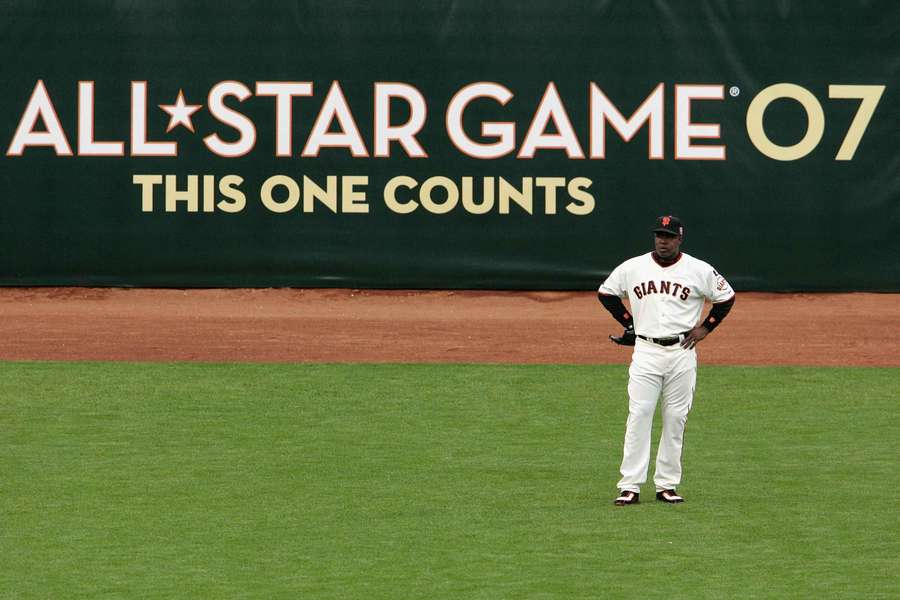 Giants legend Barry Bonds stands in left field during the 2007 MLB All-Star Game in San Francisco Giants legend Barry Bonds stands in left field during the 2007 MLB All-Star Game in San Francisco