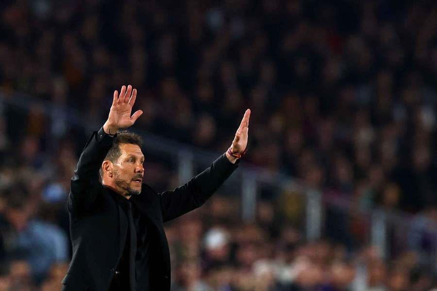 Simeone pide calma