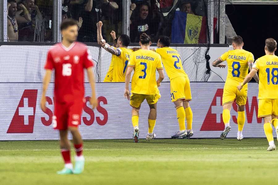 În meciul tur, România și Elveția au încheiat la egalitate, 2-2