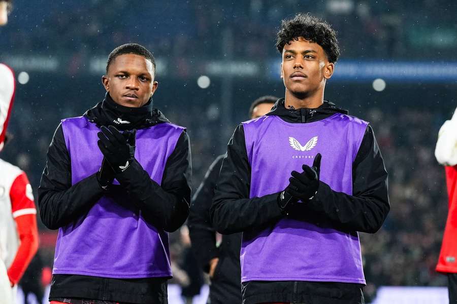 Givairo Read (L) en Jaden Slory (R) speelden nog geen wedstrijd voor Feyenoord 1