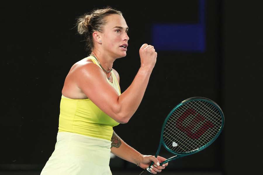 Sabalenka celebra uno de sus puntos durante el partido contra Badosa.