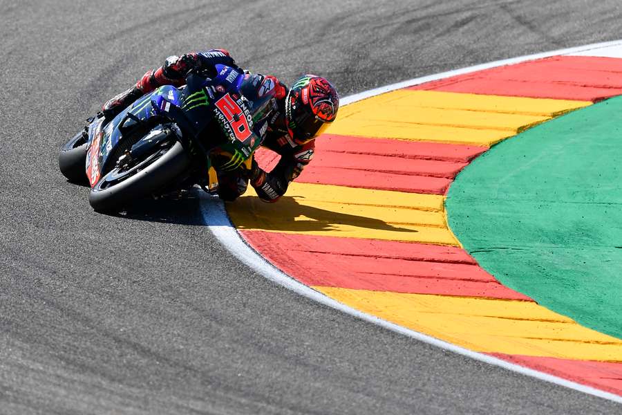 Bastianini vainqueur au GP d'Aragon, Quartararo chute et perd des points au championnat