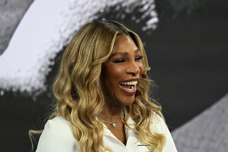 Serena Williams destacou a oportunidade de pavimentar o caminho no basquete feminino
