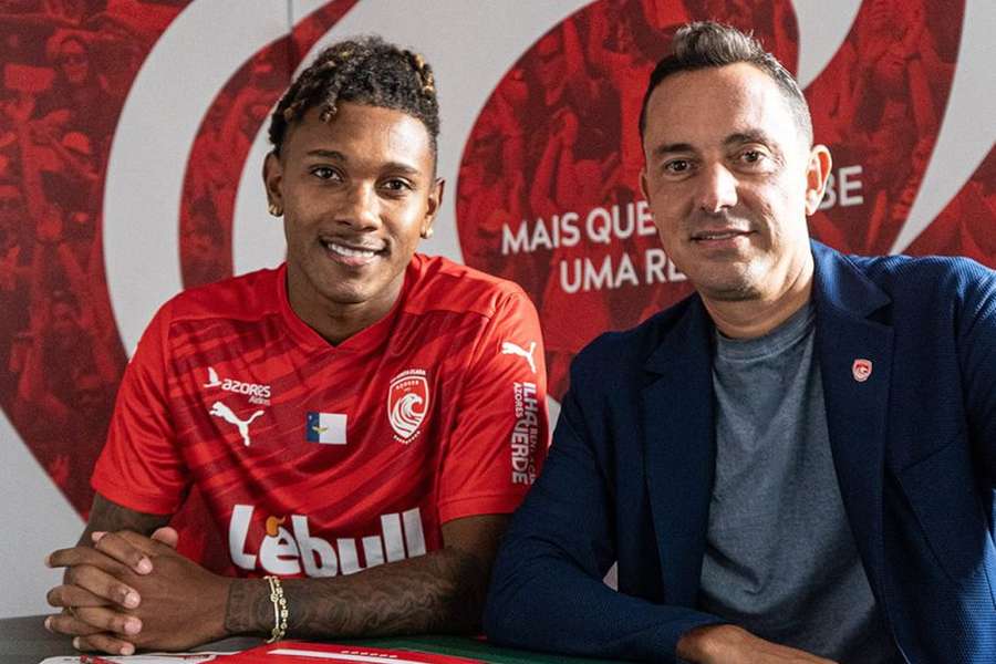 Ythallo já está nos Açores Ythallo já está nos Açores