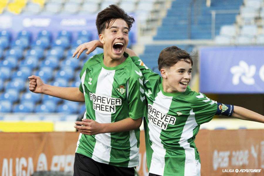 El Betis arrolló al PSG en LaLiga FC Futures