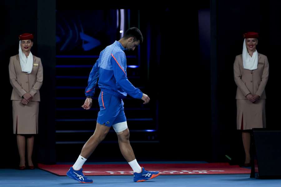 Vader Djokovic kijkt halve finale zoon thuis na rel met Russische vlag