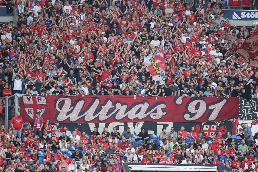 De meegereisde supporters van FC Twente naar Duitsland