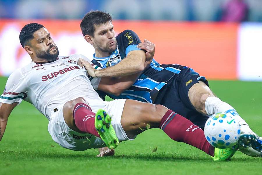Hulk e Kannemann em Grêmio 1x1 Fluminense Hulk e Kannemann em Grêmio 1x1 Fluminense