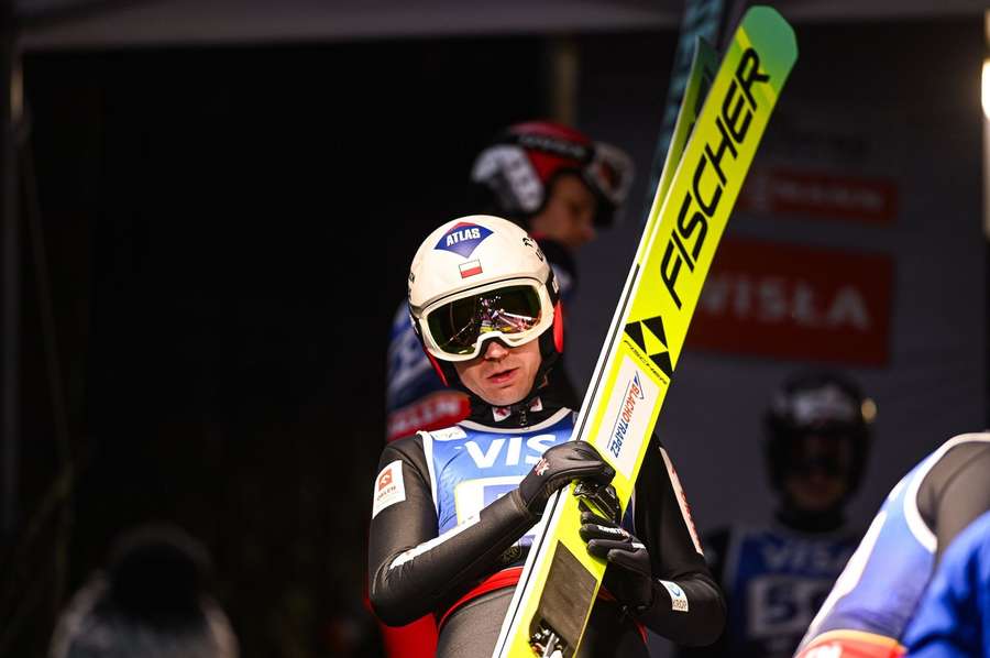 Pięciu Polaków wystartuje w sobotę w Wiśle, duża wpadka Stocha w kwalifikacjach Pięciu Polaków wystartuje w sobotę w Wiśle, duża wpadka Stocha w kwalifikacjach