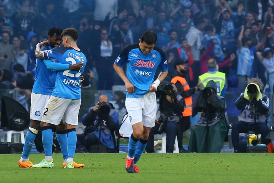 L'esultanza del Napoli dopo il gol del vantaggio