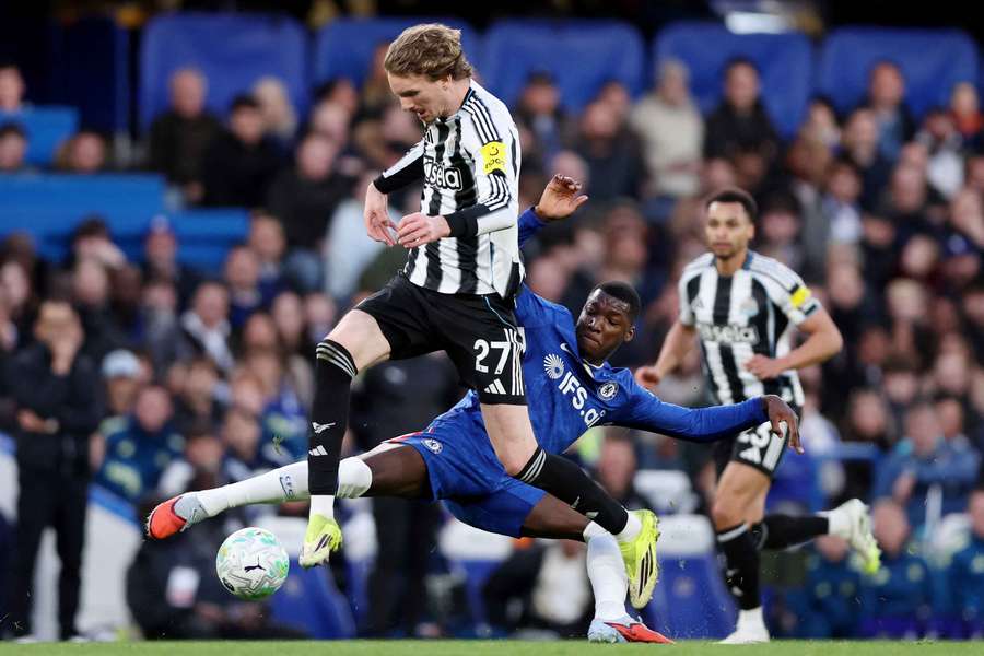 Newcastle matchwinner Gordon: Rooney and Shearer must do better Newcastle matchwinner Gordon: Rooney and Shearer must do better