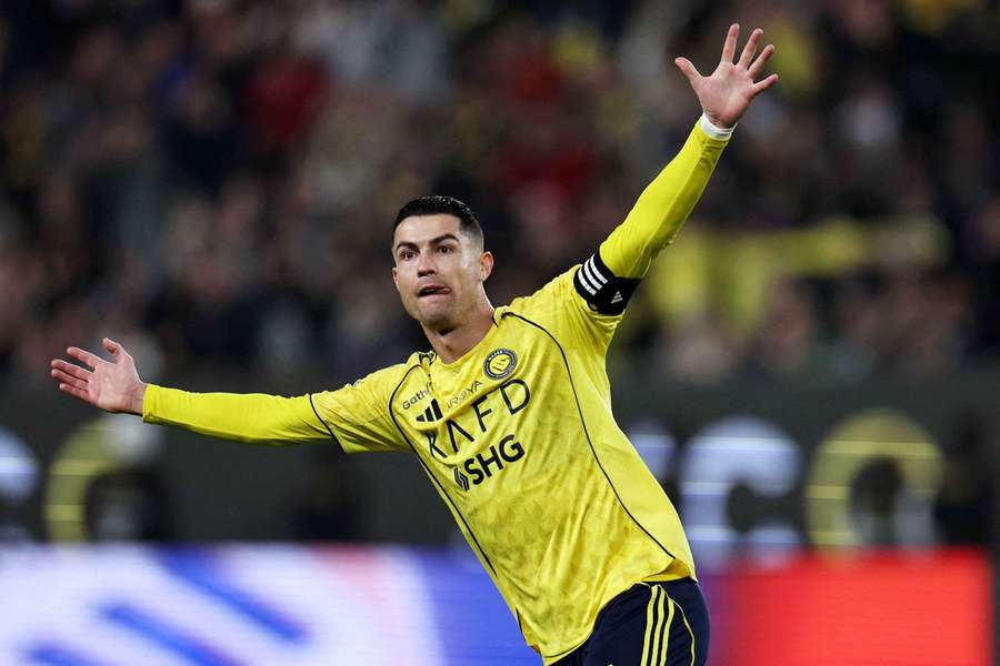 Cristiano Ronaldo tem contrato com o Al Nassr até 2027
