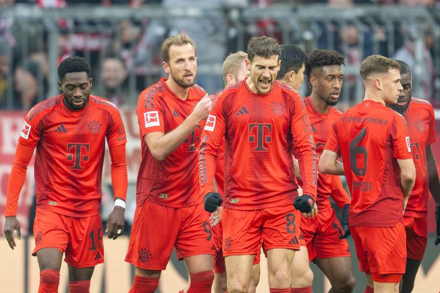 Loen Goretzka celebrates scoring for Bayern against Wolfsburg