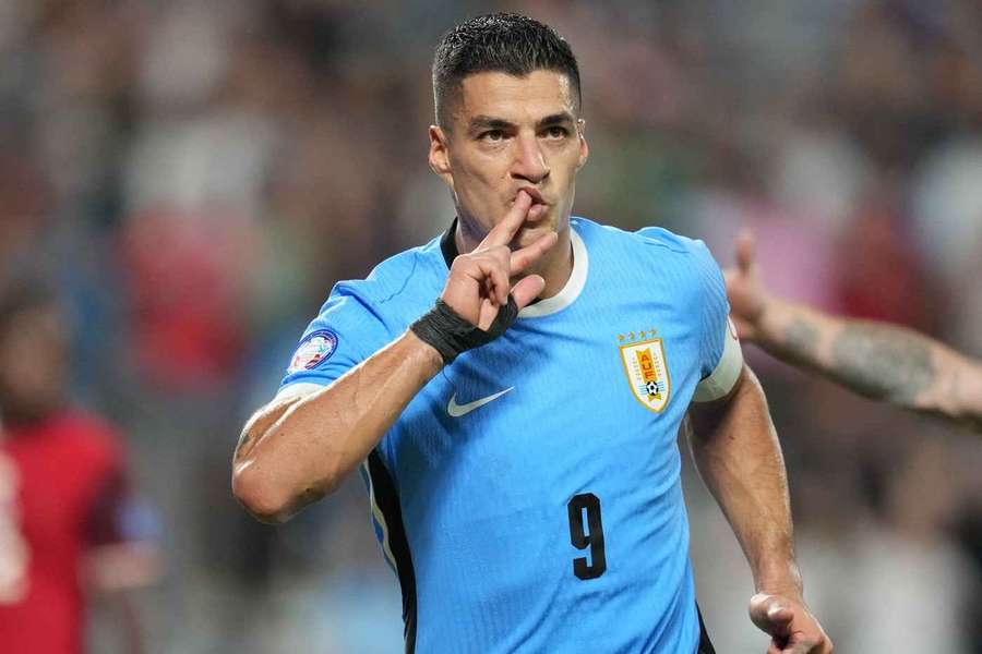 Luis Suárez celebra un gol con Uruguay Luis Suárez celebra un gol con Uruguay