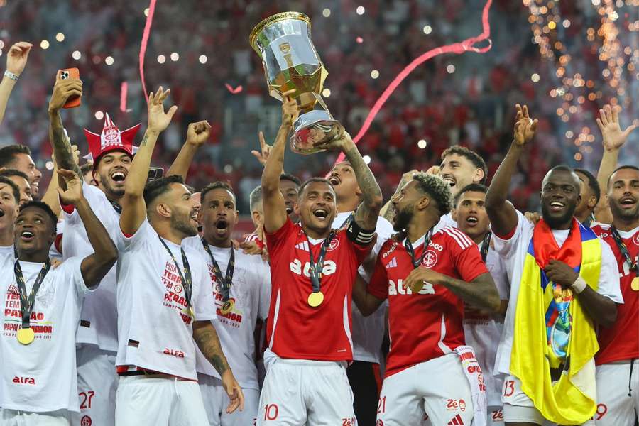 O Internacional voltou a ser campeão gaúcho após 9 anos