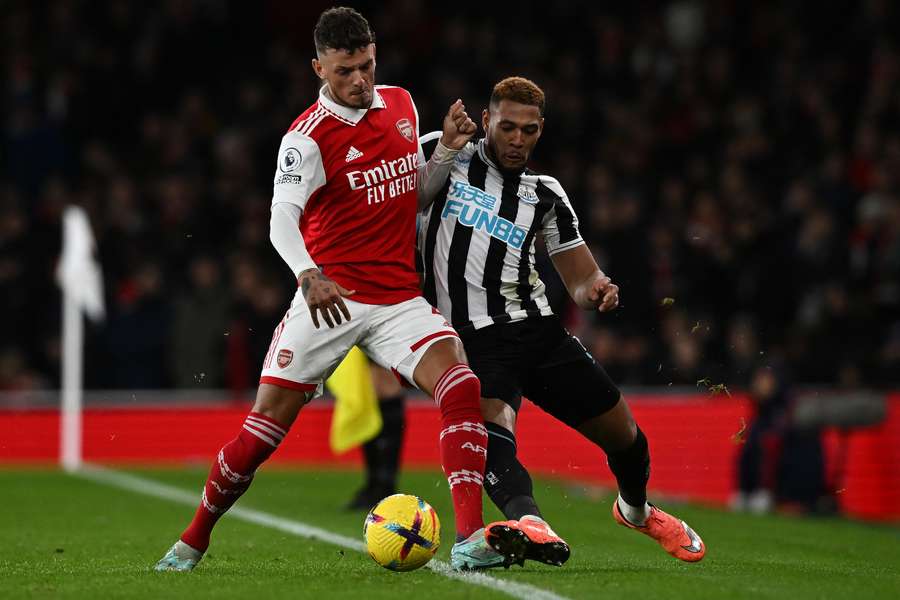 Premier League: Newcastle stiehlt Arsenal Punkte, Manchester United baut Serie aus