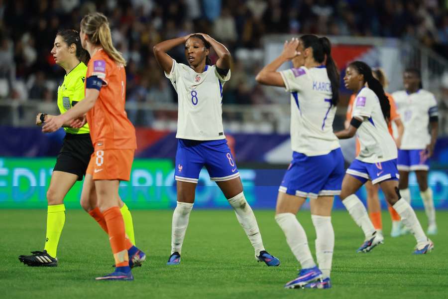 La France concède le match nul face aux Pays-Bas et n'a plus son destin en main pour les qualifications au Mondial