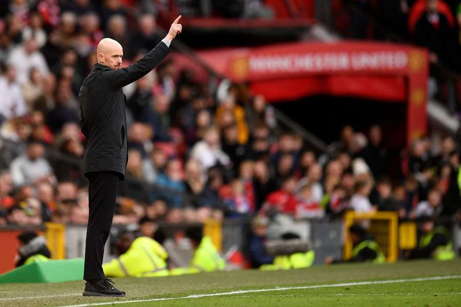 Ten Hag spune că are un plan pentru ca Man United să treacă de Barcelona