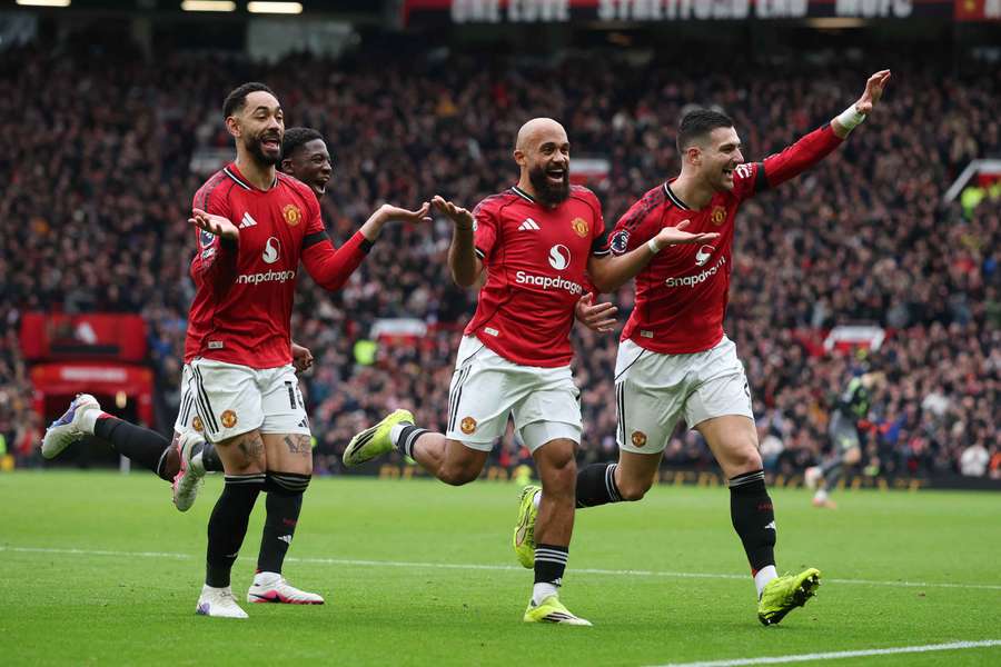 Cunha: Very clever Mbeumo sets standards at Man Utd