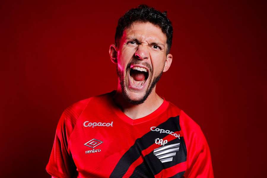 Tobias Figueiredo com a nova camisola