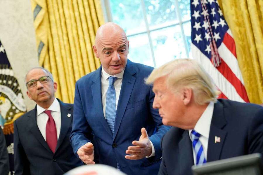 Cordeiro (l.), Infantino (M.) und Trump (r.) Cordeiro (l.), Infantino (M.) und Trump (r.)