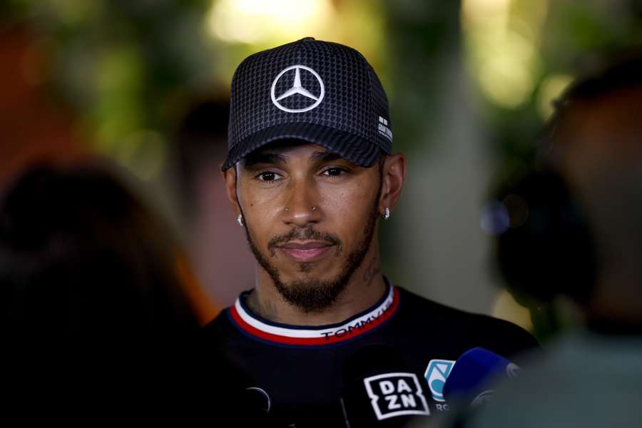 Lewis Hamilton ocenil monopost stáje Red Bull.