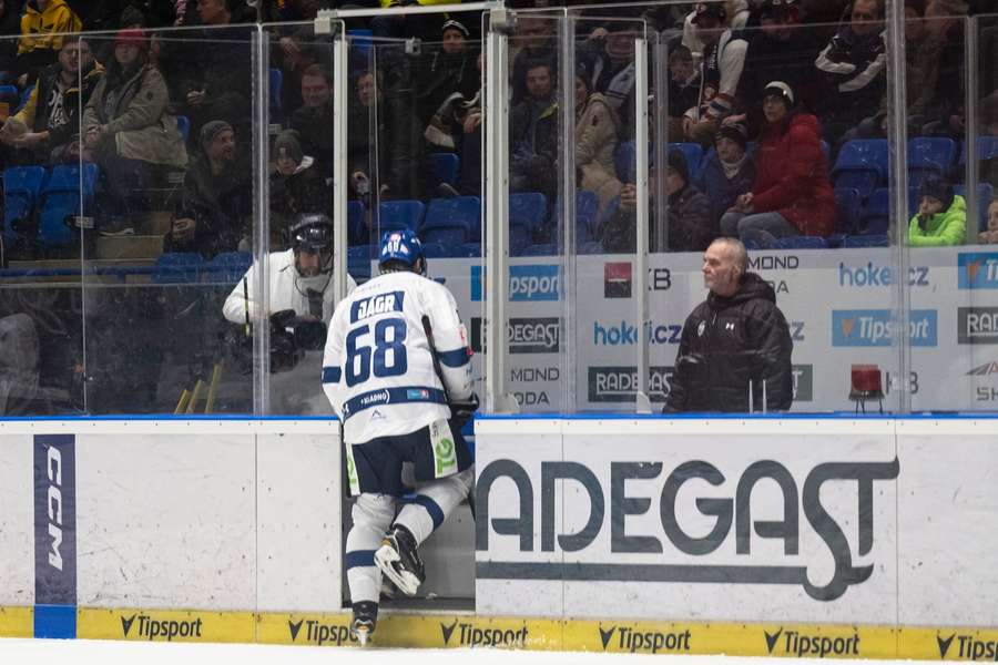 Jágr putoval na trestnou lavici hned dvakrát.