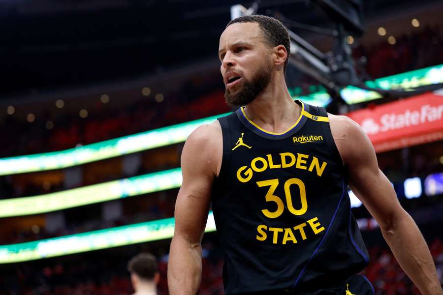 Curry, baja por una semana en los 'playoffs'.