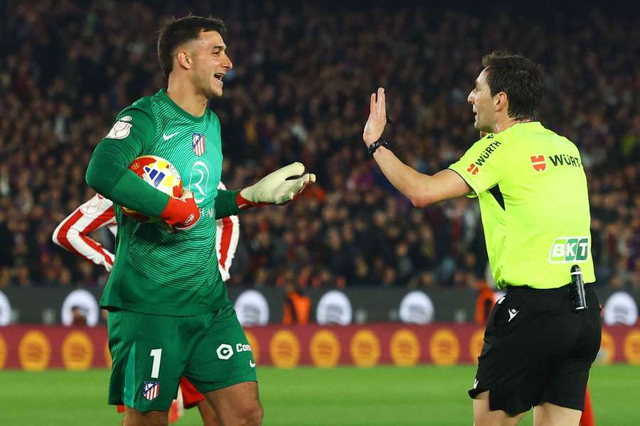 Musso ocupará otra vez la portería del Atlético