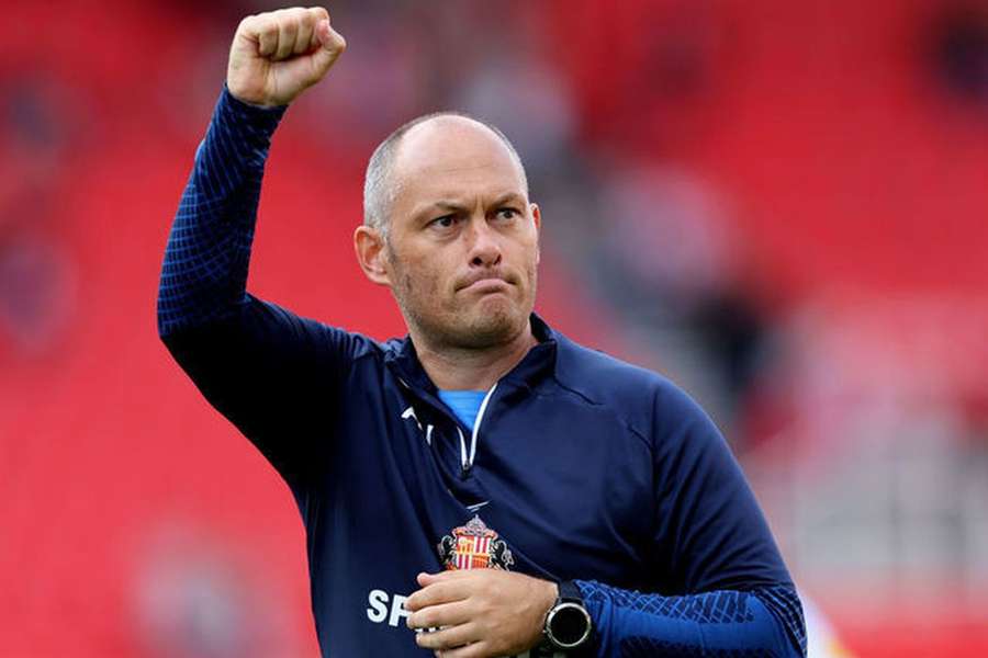 Alex Neil, treinador escocês de 43 anos