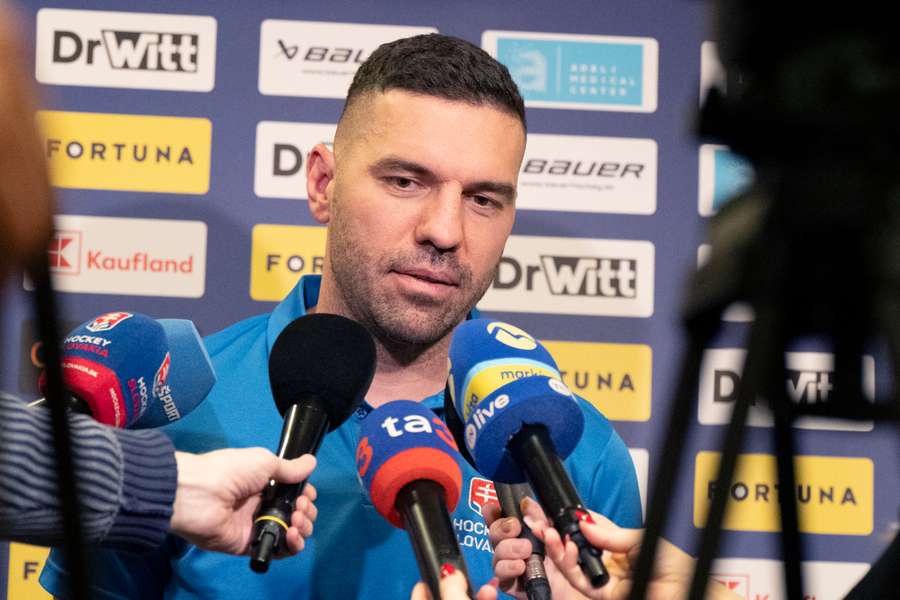 Tréner nebol spokojný s prvým tréningom v hale.