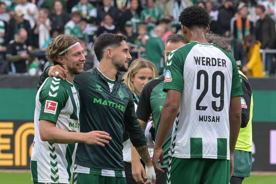 Weiser (l.) durfte sich feiern lassen Weiser (l.) durfte sich feiern lassen