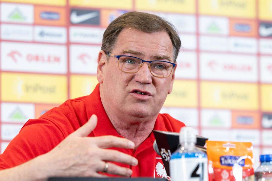 Urban: wybrałem już bramkarza na mecz z Albanią. Selekcjoner powściągliwy w kwestii Pietuszewskiego Urban: wybrałem już bramkarza na mecz z Albanią. Selekcjoner powściągliwy w kwestii Pietuszewskiego