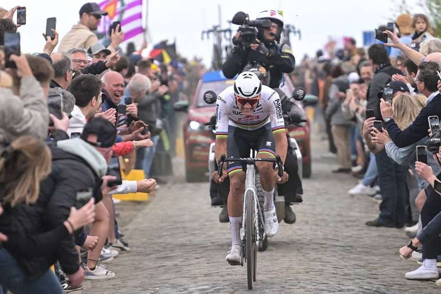 Mathieu Van der Poel a remporté son deuxième Paris-Roubaix ce dimanche. 