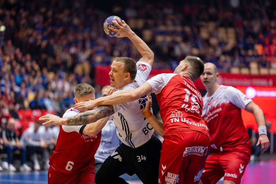 Morten Olsen in action against Aalborg Handball