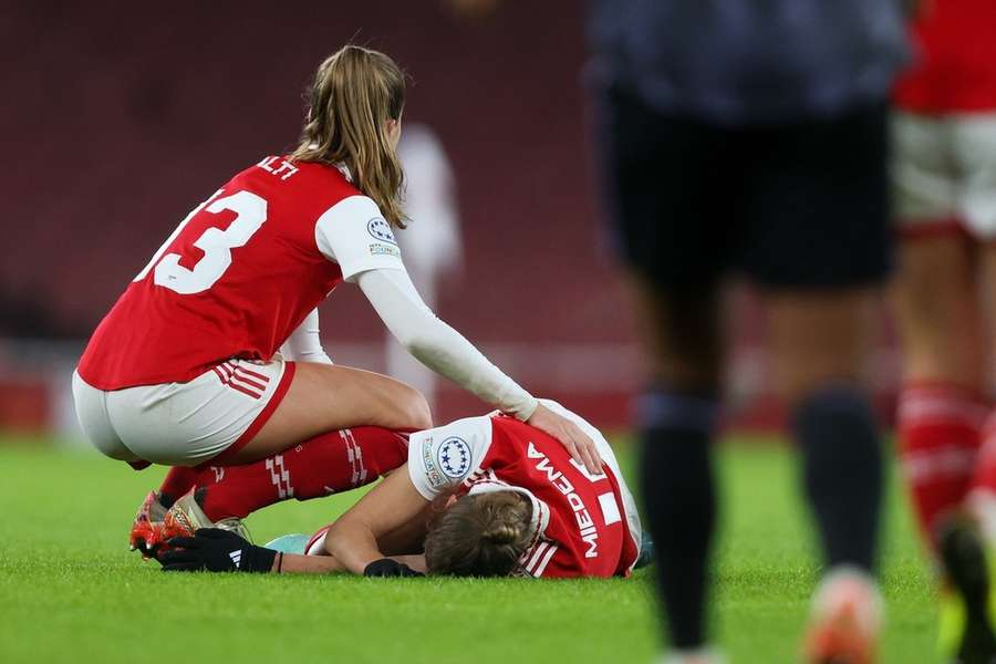 Miedema raakte geblesseerd in december 2022 en mist het WK met een gescheurde kruisband.