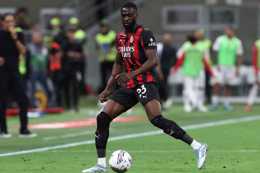 Tottenham are interested in AC Milan's Fikayo Tomori Tottenham are interested in AC Milan's Fikayo Tomori
